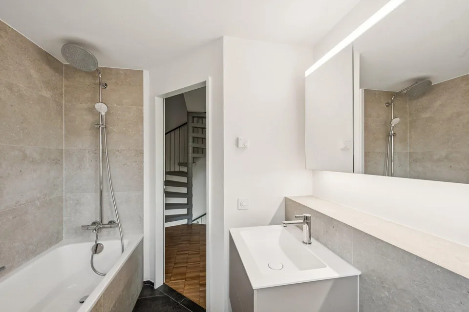 Erstbezug nach Sanierung -  Maisonettewohnung mit Gartensitzplatz