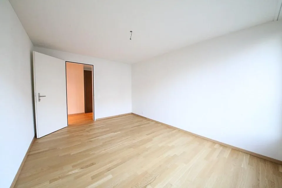 ZENTRALES Wohnen mit GROSSZÜGIGEM Balkon