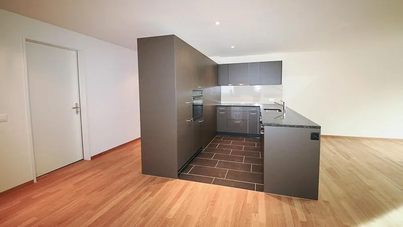ZENTRALES Wohnen mit GROSSZÜGIGEM Balkon
