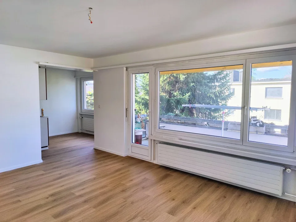 Appartamento di 4.5 locali con balcone, ideale per piccole famiglie o coppie