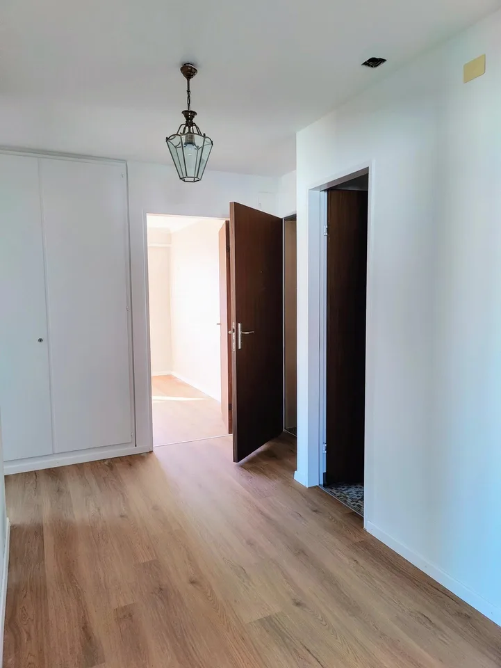 Appartamento di 4.5 locali con balcone, ideale per piccole famiglie o coppie