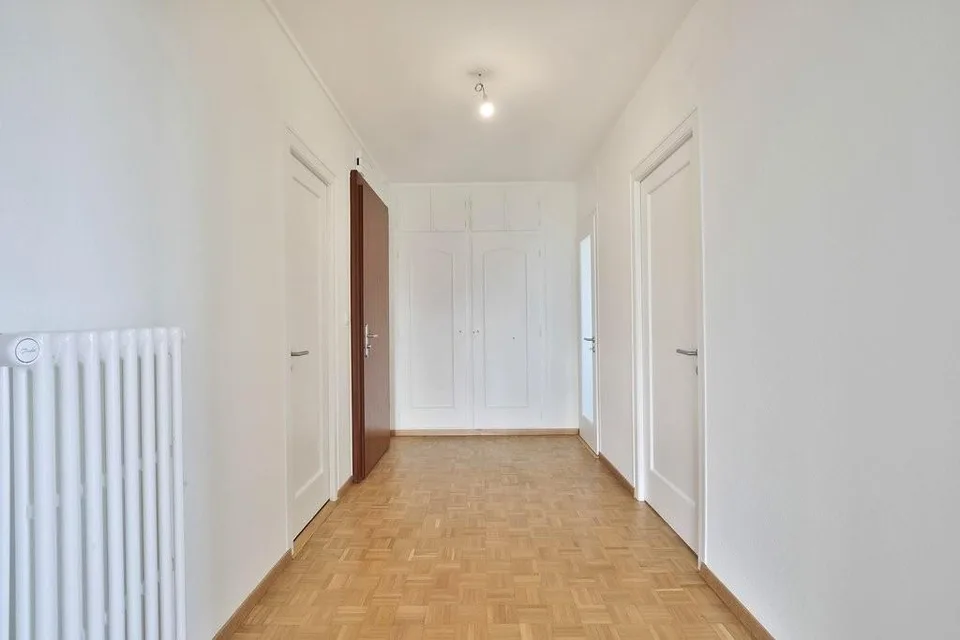 Prächtige 5-Zimmer-Wohnung, nahe allen Annehmlichkeiten