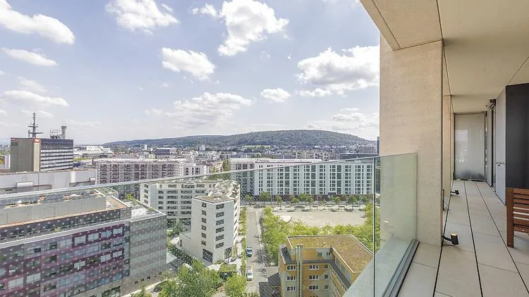 2½ ZI-WOHNUNG IN ZÜRICH - KREIS 11 OERLIKON, MÖBLIERT