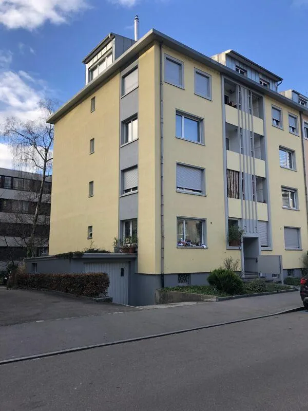 Grand appartement 1.5 pièces avec balcon