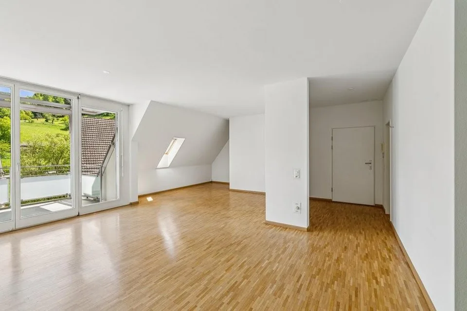 Vivere vicino alla natura con un extra speciale appartamento 4,5 locali con spazio mansardato privato