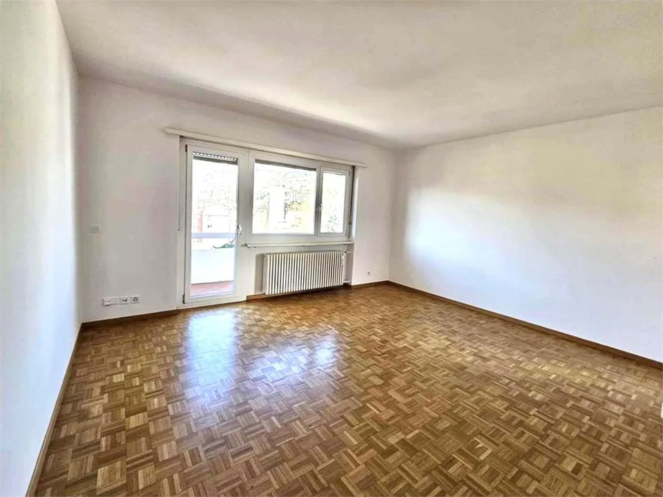 Zweieinhalb-Zimmer-Wohnung mit zwei Balkonen in Lugano-Pregassona