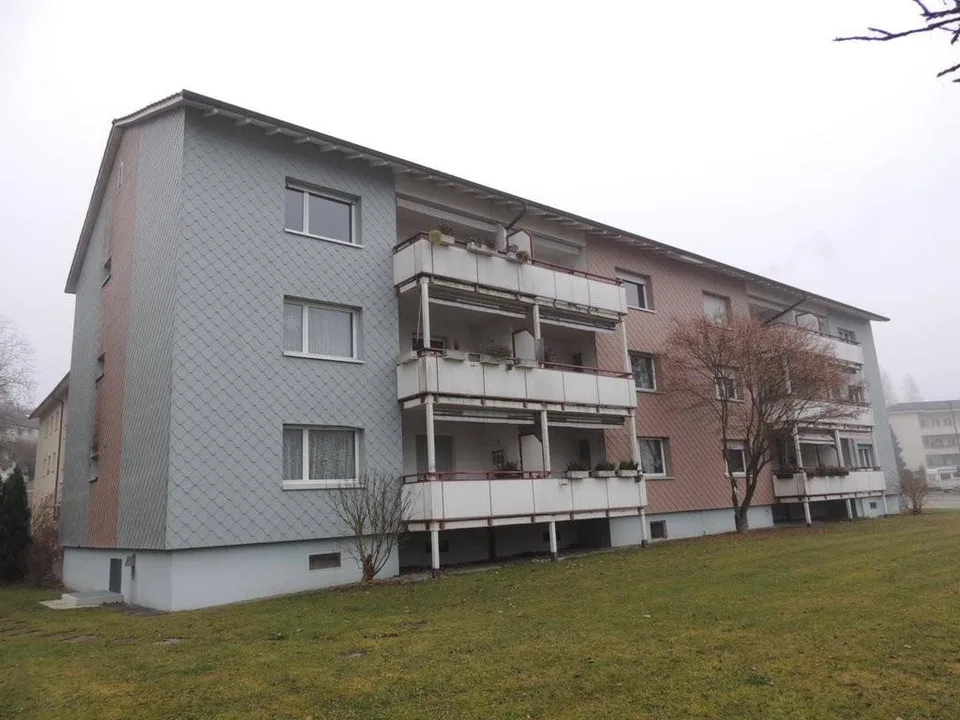 4-Zimmerwohnung an der Burgstr. 59 in Uster befristet bis 30.09.2027