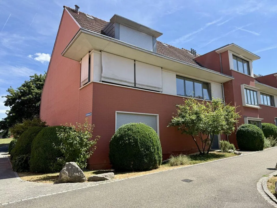 Grosse 4.5-Zi.-Maisonette-Wohnung mit Hobbyraum