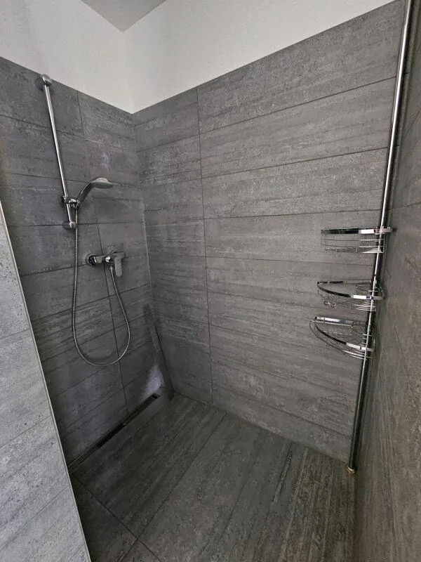 Helle 3.5 Zimmer-Wohnung mit grossem Balkon