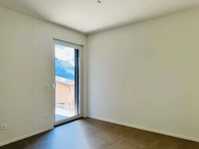 Nous louons un nouvel appartement 4.5 pièces à Cagiallo