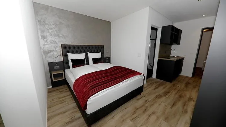 1 ZI-WOHNUNG IN REICHENBURG (SZ), MÖBLIERT