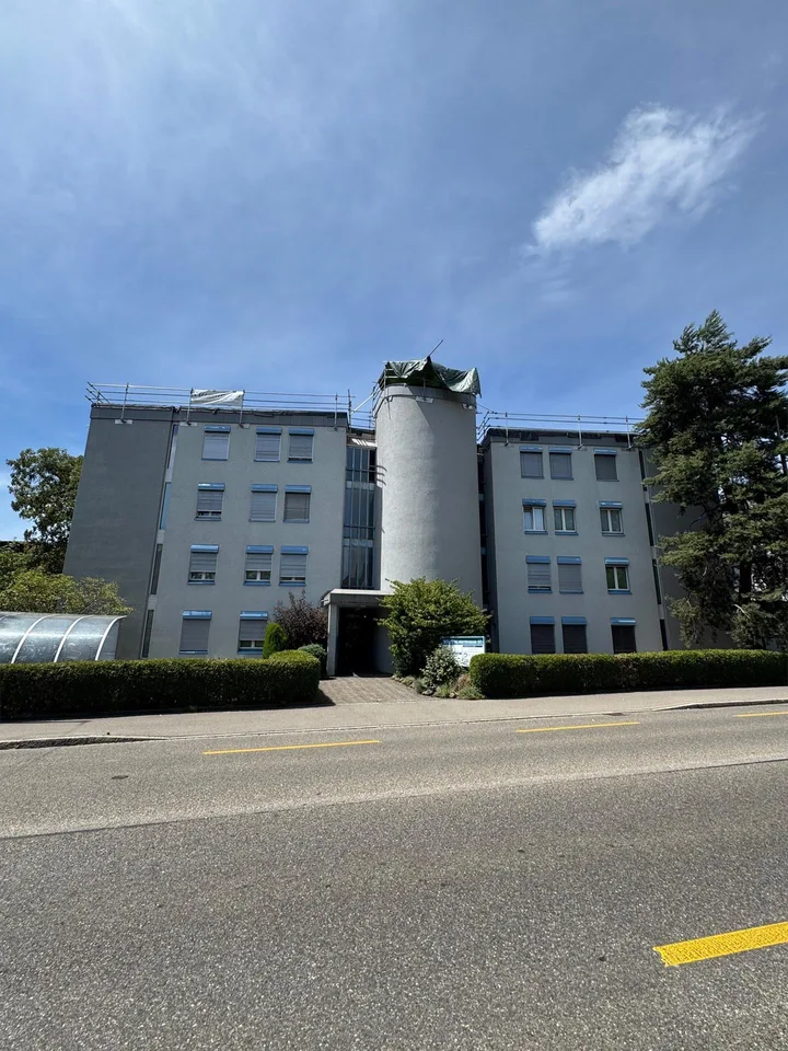 Moderne 5.5-Zimmer-Wohnung am Lindspitz im Eigentumsstandard!