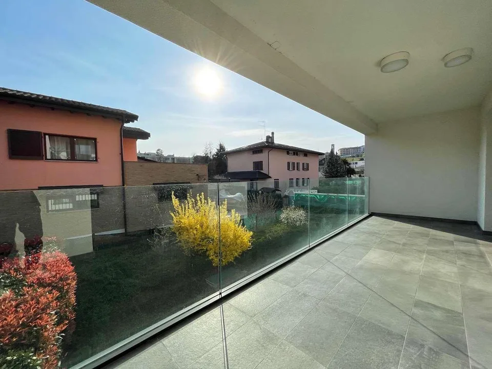 Vacallo, 3.5 Zimmer mit Terrasse zu vermieten