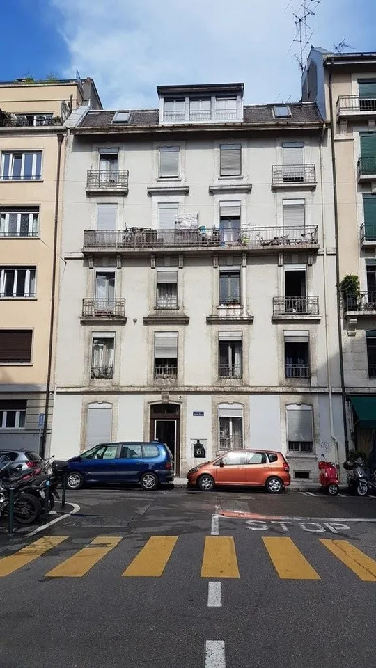 A saisir ! Charmant appartement à louer au coeur de Plainpalais !