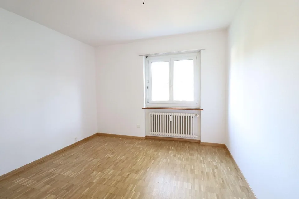 Grosszügige 4.5-Zimmerwohnung zu vermieten