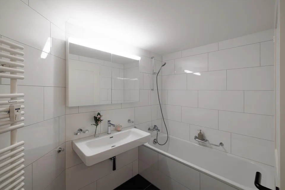 Moderne Wohnung mit Gemeinschaftspool!