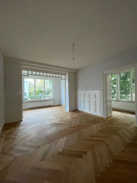 Erstbezug einer 5-Zimmerwohnung in stilvoller Liegenschaft im Kreis 7