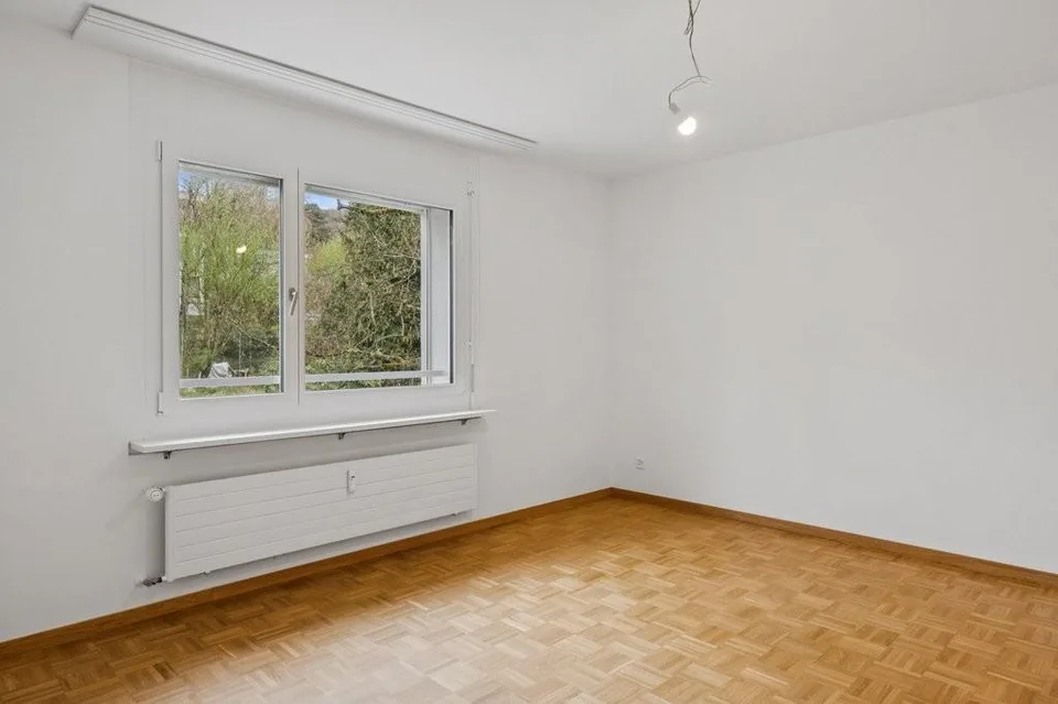 Frisch sanierte 3.5-Zimmerwohnung an idylischer Lage