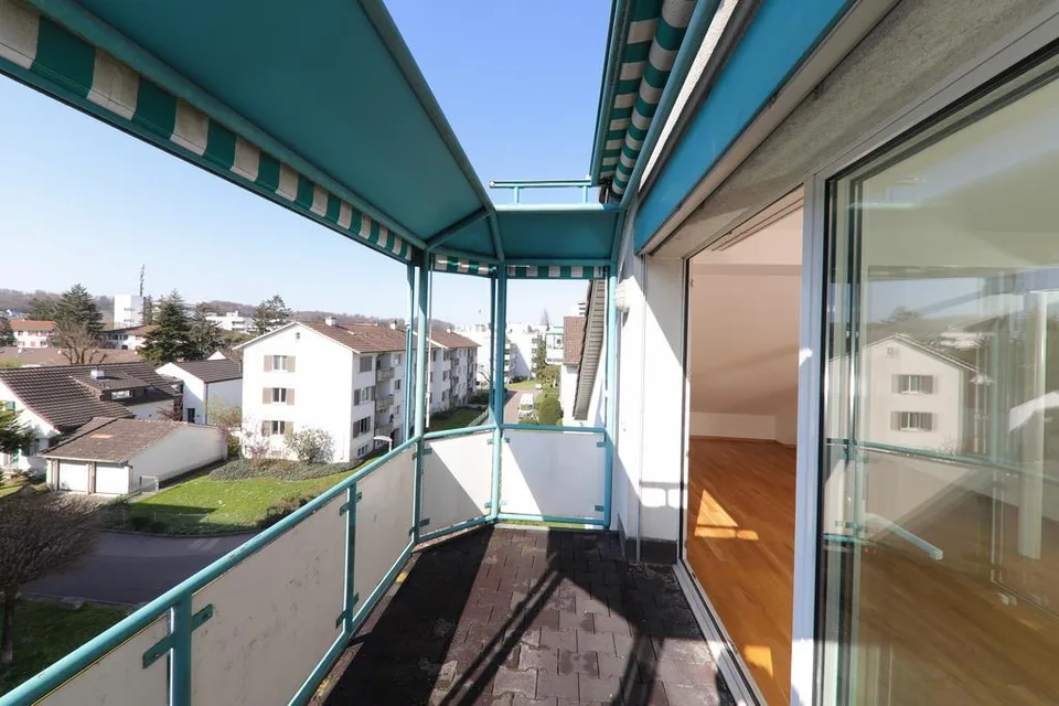Ampio appartamento 3.5 locali in mansarda a Muttenz – foto 10 di 10
