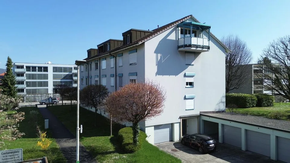 Grosszügige 3.5 Dachzimmer-Wohnung in Muttenz