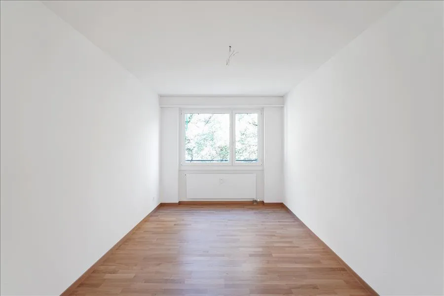 helle, morderne Wohnung in Binningen – Foto 9 von 12
