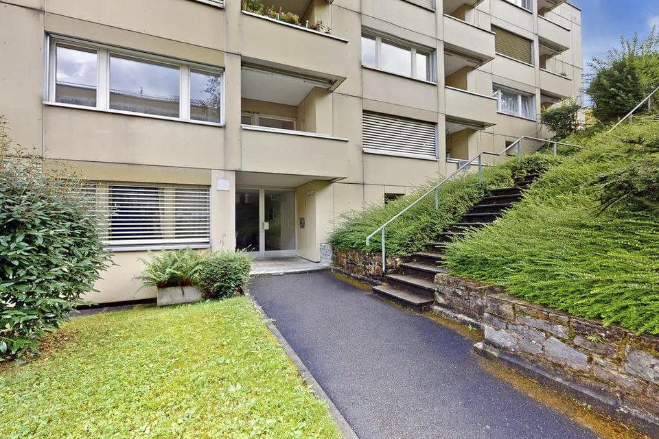 Geräumige 6-Zimmerwohnung - befristet bis 31.03.2029