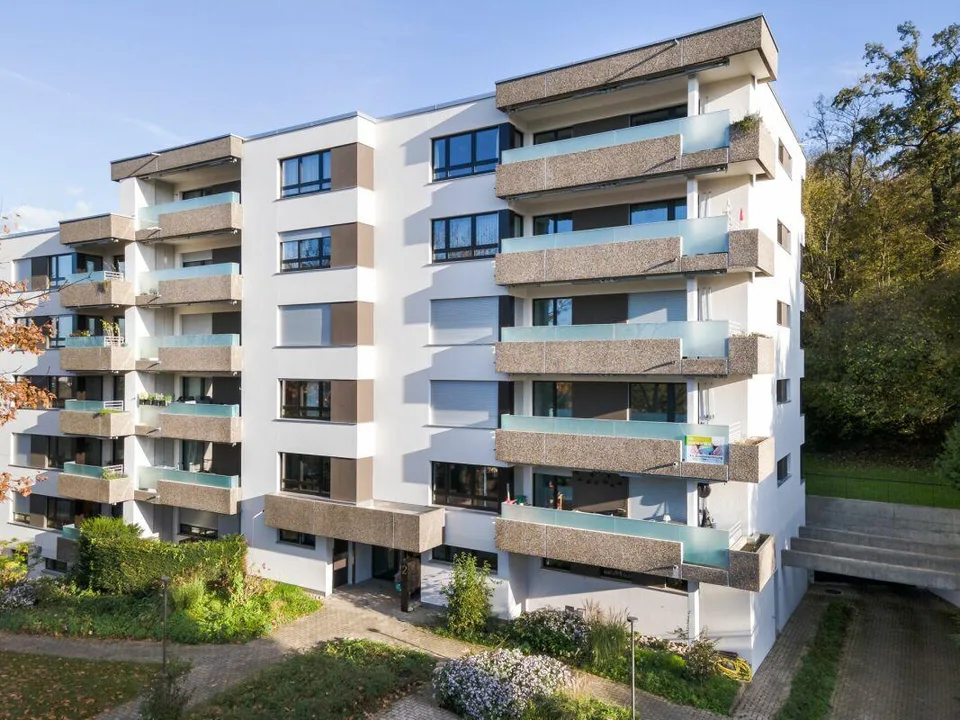 Moderne 4.5-Zimmerwohnung in Oberwil