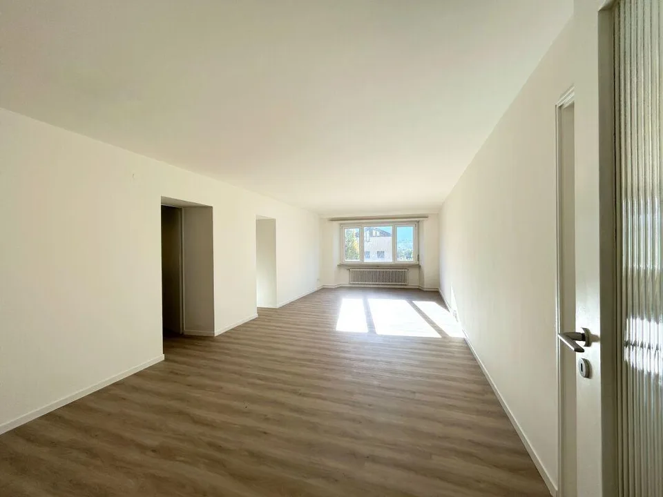 Beautiful 3.5-room apartment on the 1st floor in the heart of Tegna