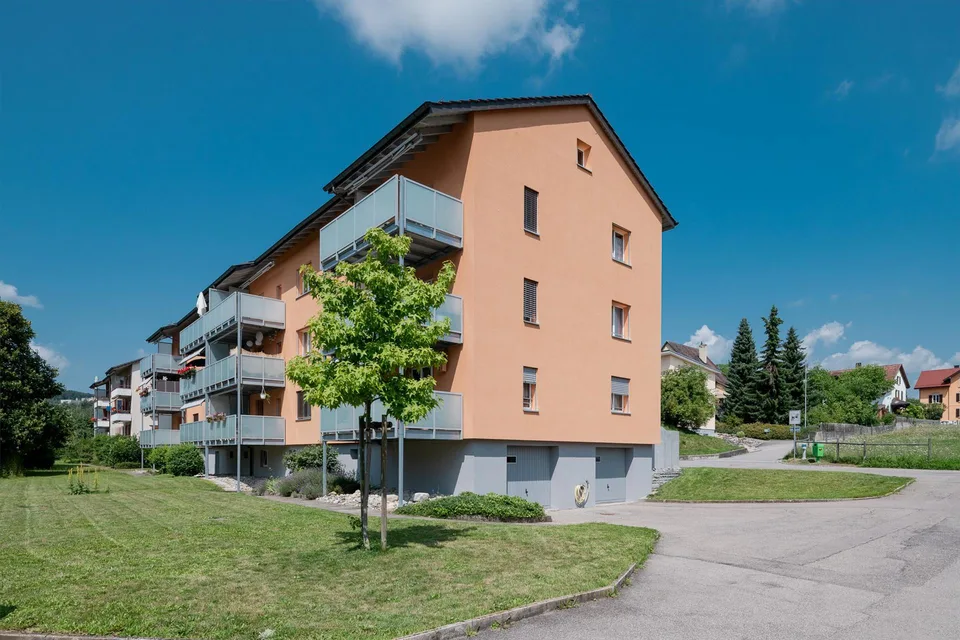 Traumhafte 3-ZWG in bester Lage mit Balkon ins Grüne