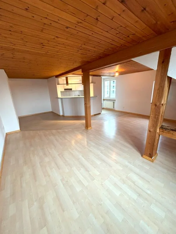Grosszügige 4.5 Zimmer Wohnung