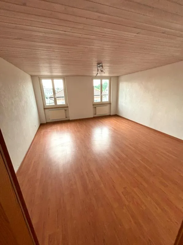 Grosszügige 4.5 Zimmer Wohnung
