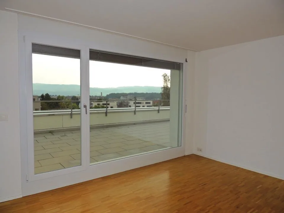Sonnengenuss auf dem grossen Balkon