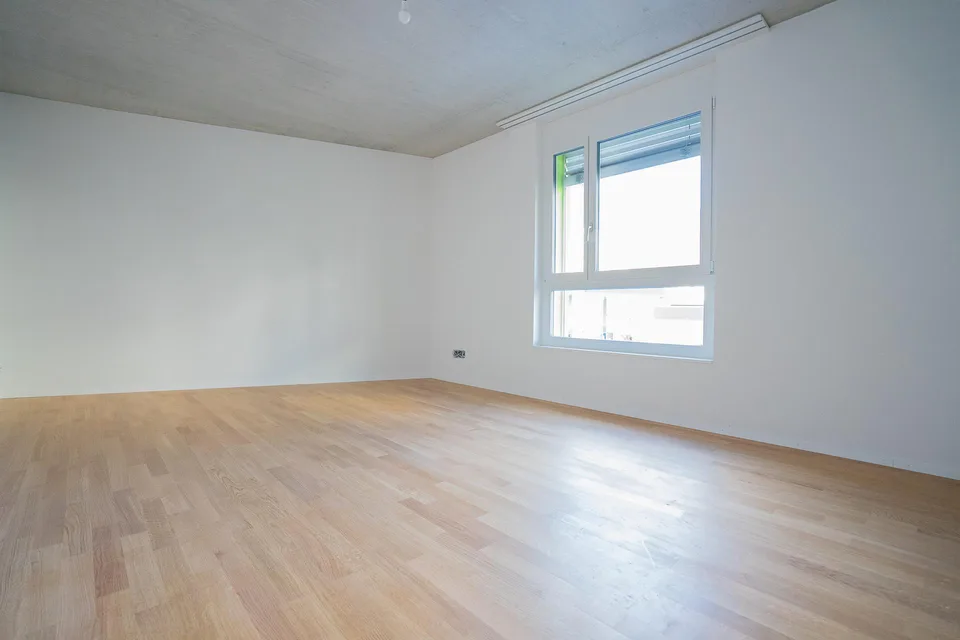 möbliertes WG-Zimmer mit eigenem Bad / chambre meublée en colocation