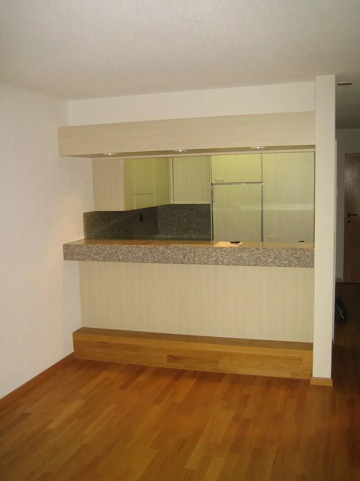 Apartment seeks single
