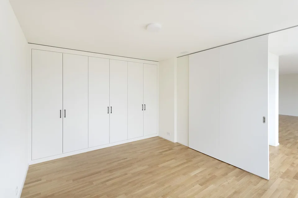 Tolle 2.5-Zimmer-Attikawohnung mit grosser Terrasse zu vermieten