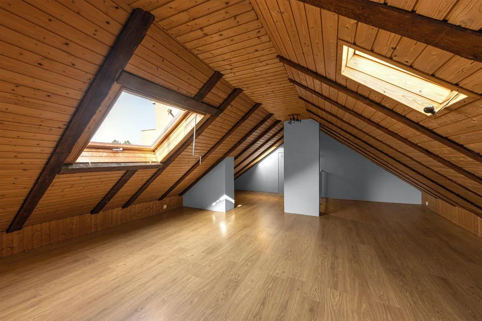 Appartamento a due piani di 4 locali senza balcone Abitazione temporanea fino al 30 novembre 2028