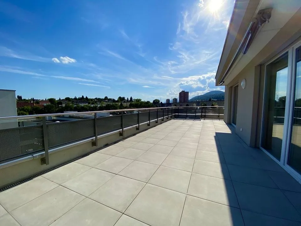 Wohnen mit Aussicht - 66 m2 grosse Terrasse!