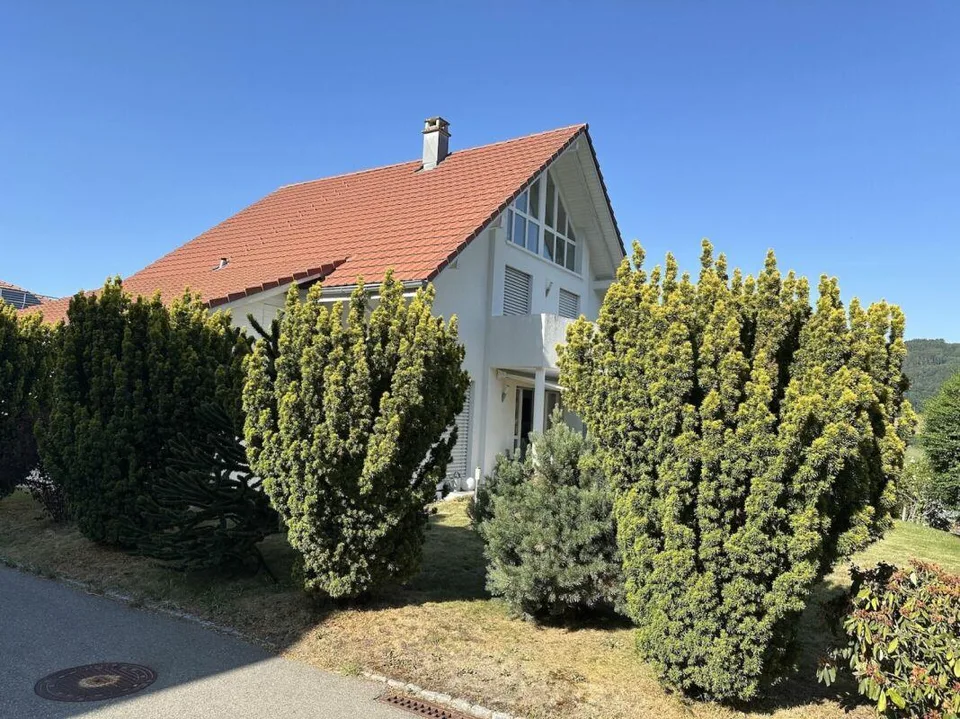 Maison unifamiliale moderne dans un emplacement magnifique avec vue