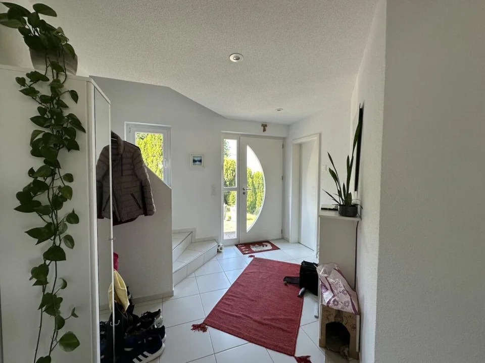 Maison unifamiliale moderne dans un emplacement magnifique avec vue