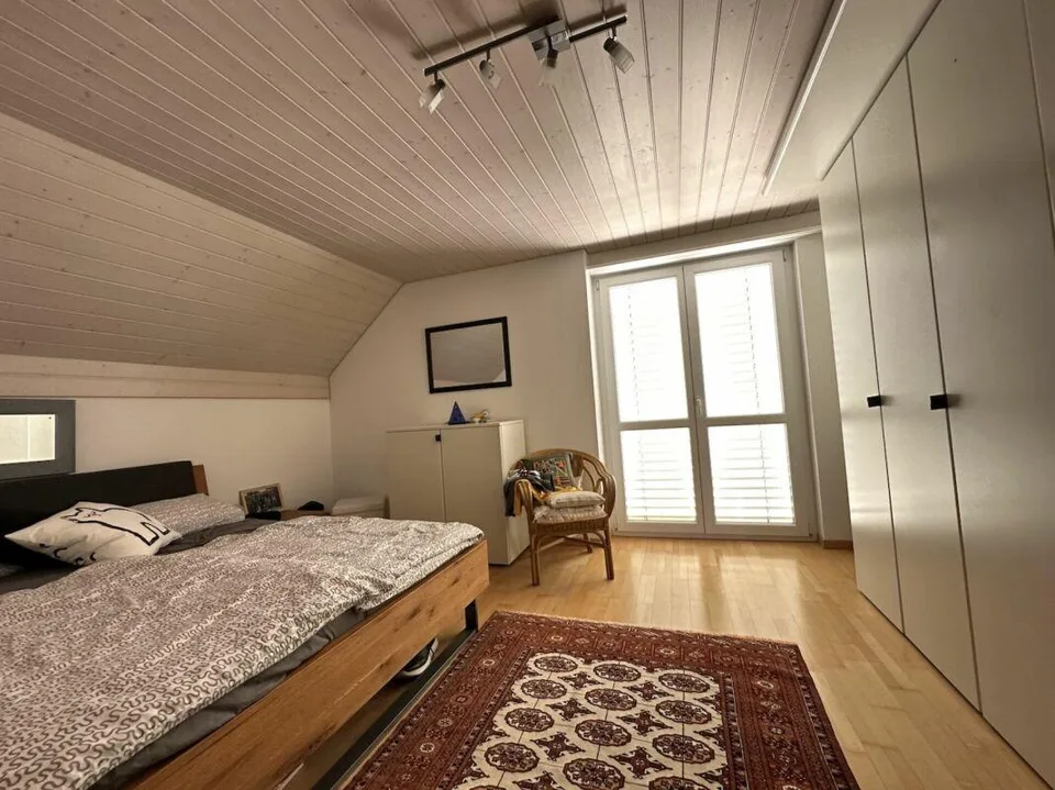 Maison unifamiliale moderne dans un emplacement magnifique avec vue