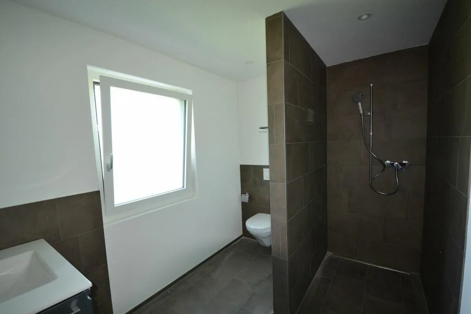 Wohnen im Grünen - moderne 4.5-Zimmer-Wohnung in Schübelbach – photo 6 sur 8