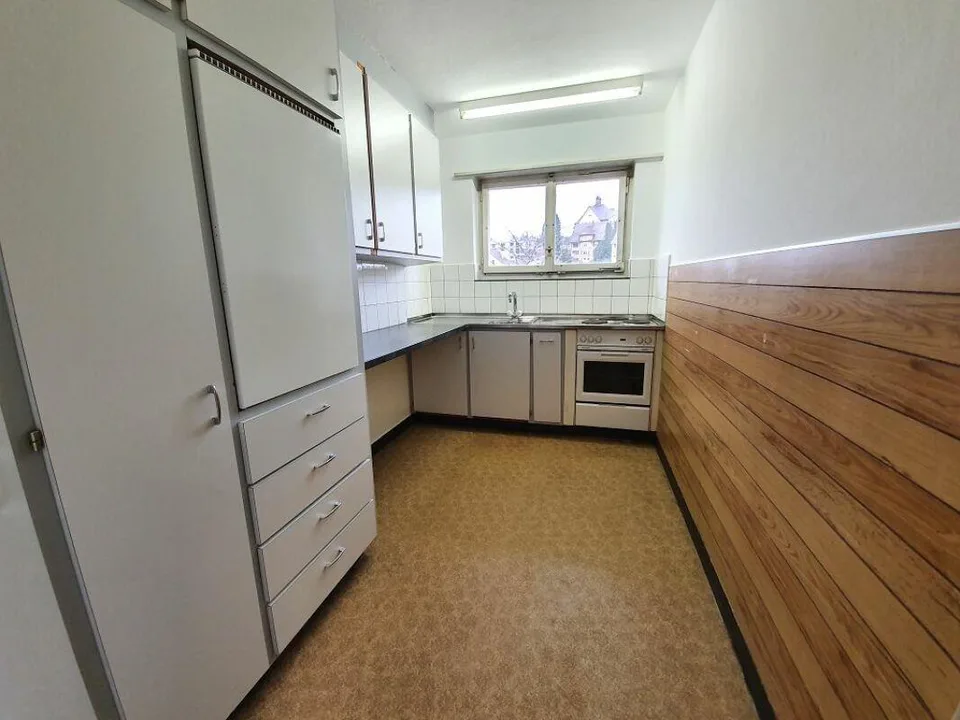 Appartamento economico in posizione centrale a Neuhausen