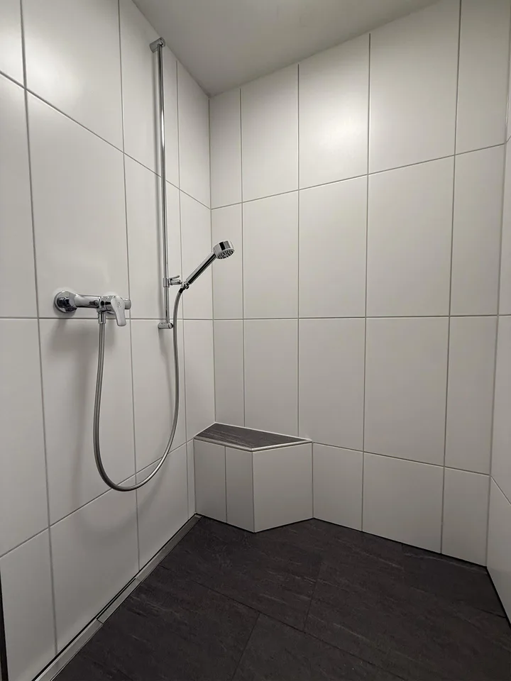 Wohnen im Grünen - gepflegte 3.5-Zimmerwohnung in Trüllikon – Foto 10 von 12