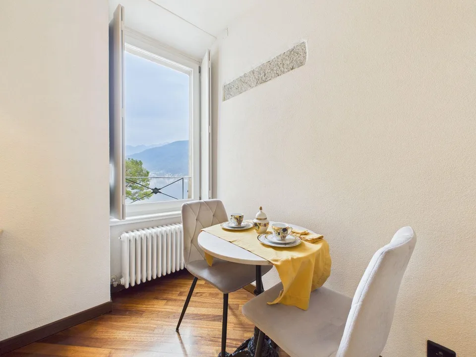Elegante 1½-Zimmerwohnung mit Seeblick in Morcote.
