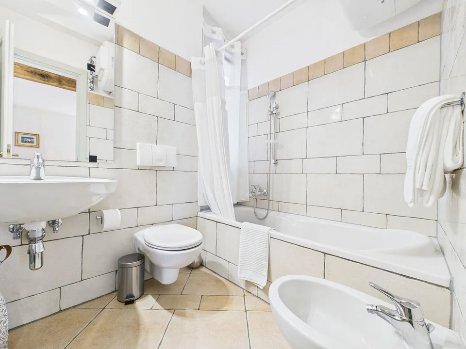 Elegante 1½-Zimmerwohnung mit Seeblick in Morcote. – Foto 11 von 11