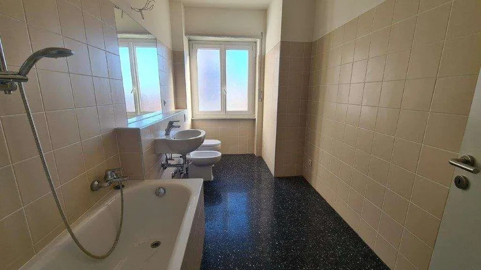 CHIASSO CENTRO: APPARTAMENTI RINNOVATI DA 2.5 A 4.5 LOC. – foto 10 di 10