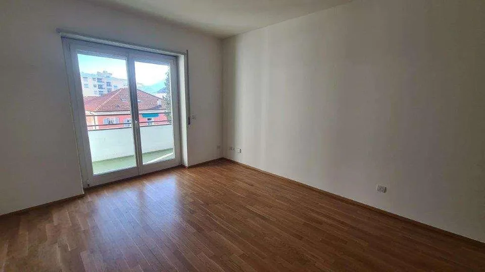 CHIASSO CENTRO: APPARTAMENTI RINNOVATI DA 2.5 A 4.5 LOC. – foto 7 di 10