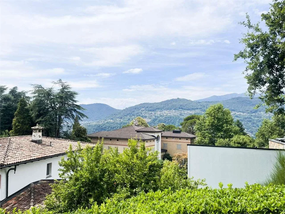 Appartement mit Terrasse in einer charmanten Villa