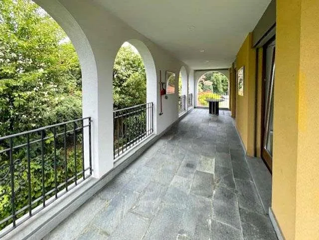 Appartamento con terrazza in villa di charme