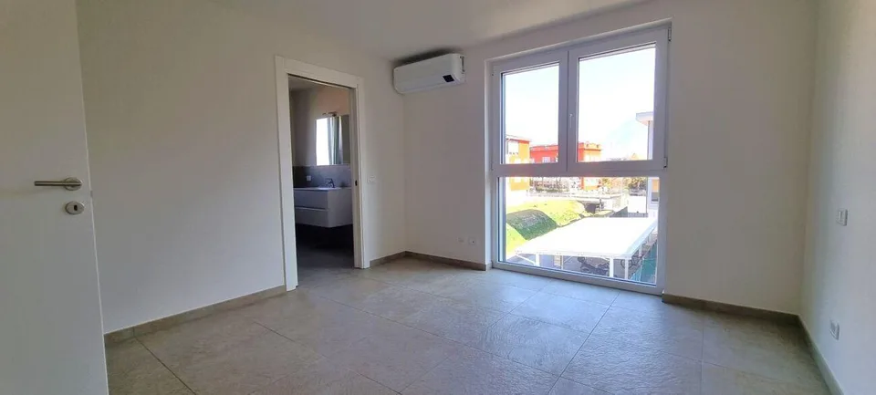 Modern und strategisch gelegene 4.5-Zimmer-Wohnung in Sant'Antonino – Perfekt für alle, die Komfort und Lebensqualität suchen – Foto 6 von 13